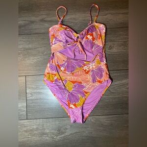 EUC ROXY 🌺Cutout Bell Bottom Blooms Keyhole One Piece Hawaiian Floral